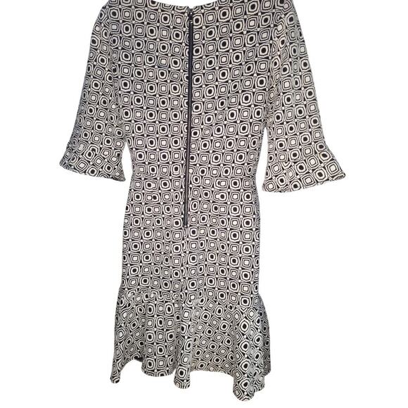 Betsey Johnson Vintage Blk/Wht Geometric Dress Ruffled Hem/Sleeves Sz 10 - Picture 4 of 6